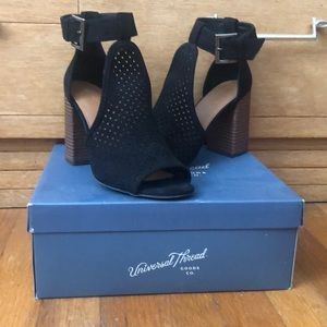 Open-Toe block heel booties